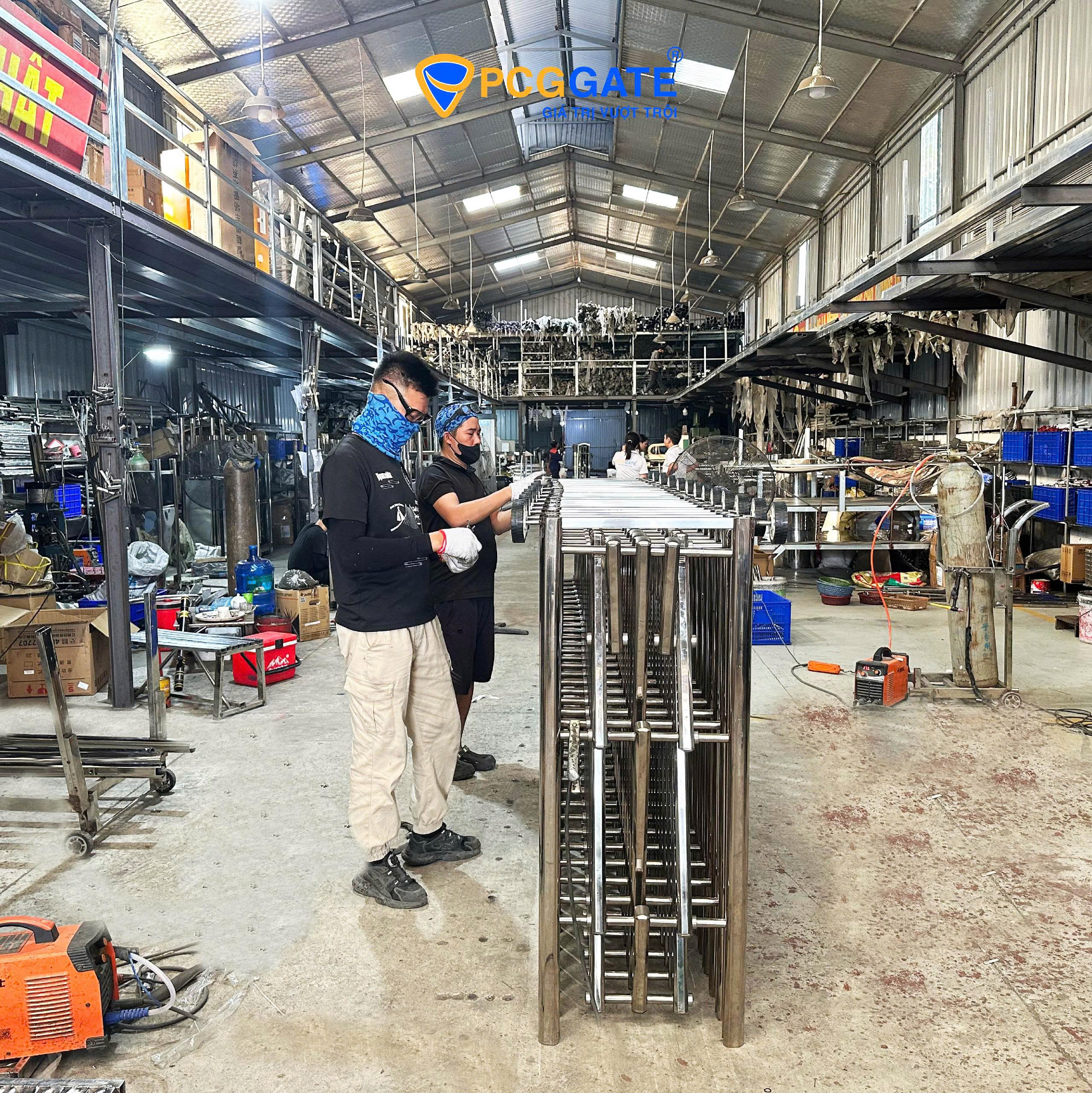 Nhà máy sản xuất trực tiếp – Lợi thế giúp PCG GATE có giá tốt nhất thị trường