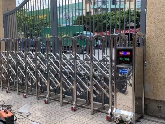 Lắp đặt cổng xếp tại Hồ Chí Minh